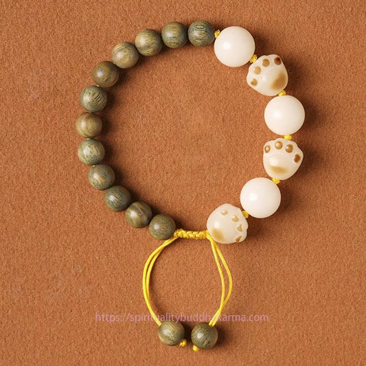 Ancient Tibetan Buddhist Red String Tradition  Natural Green Sandalwood Bodhi Seed Cat Paw Claw Cure Bracelet