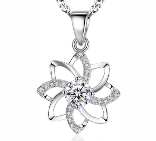 Fashion 18ct White Gold Plated on Silver and Base Flower Pendant.18 inches,Prince of Wales Chain,Diamond Cut Twist Curb Necklace Chain Women Jewelery