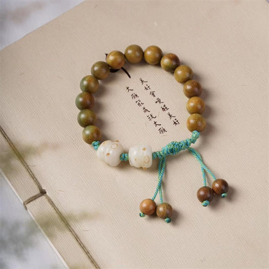 Ancient Tibetan Buddhist Red String Tradition  Green Sandalwood Bodhi Seed Lucky Cat Positive Bracelet