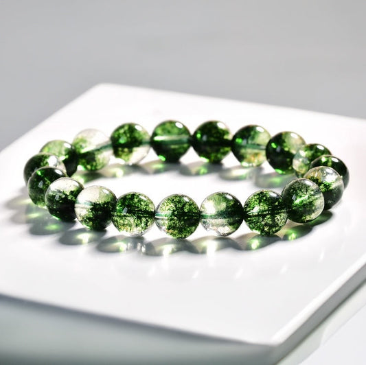 The Perfect Fusion of Energy and Meditation | Green Phantom Crystal Bracelet Aids Inner Peace